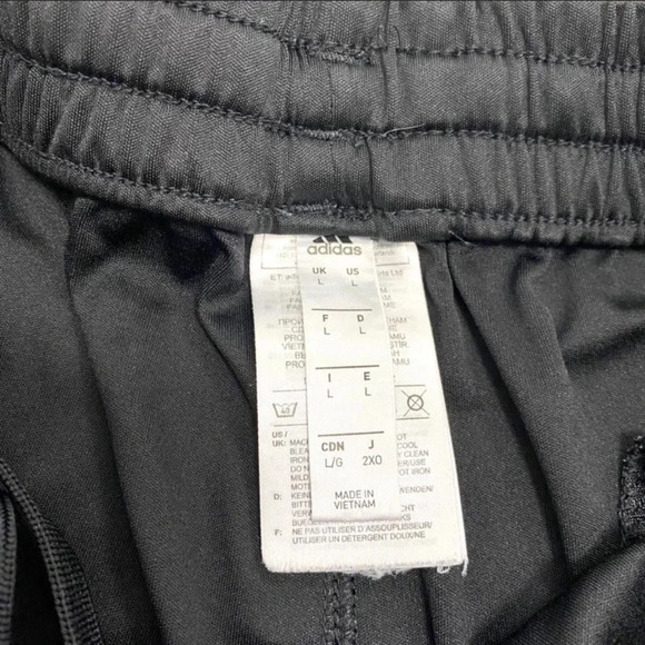 Adidas Big Logo Athletic Shorts  Black/White Size L Juniors Athleisure Sports L - Picture 4 of 7